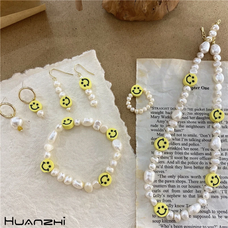 HUANZHI 2020 New Korean Retro Trendy Fun Natural Irregular Pearl Necklace for Women Girl Party Summer Vacation Jewelry