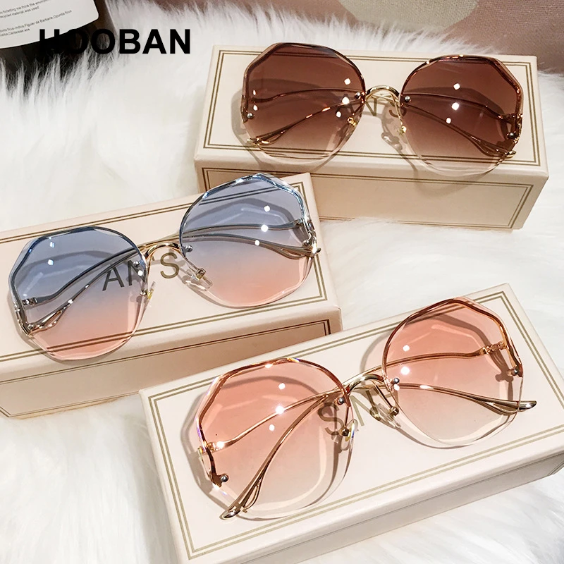 HOOBAN 2021 Fashion Oversized Rimless Sunglasses Women Brand Design Gradient Sun Glasses For Lady Vintage Travelling Eyeglasses