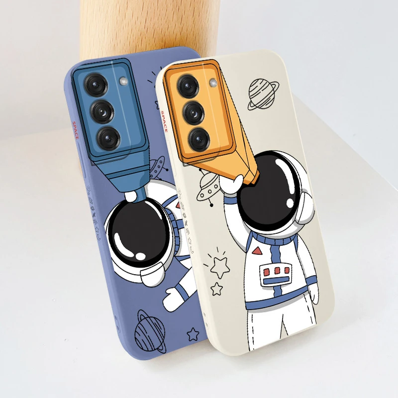 Astronaut With Telescope Case For Samsung Galaxy S21 S20 FE S10 S10e Note 20 ultra 10 9 Plus Pro Shockproof Soft Phone Cover