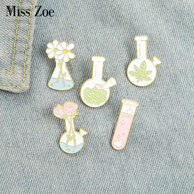 Plant Lover Lab Enamel Pins Custom Flask Test Tube Brooch Lapel Badge Bag Cartoon Scientist Jewelry Gift for Kids Friends