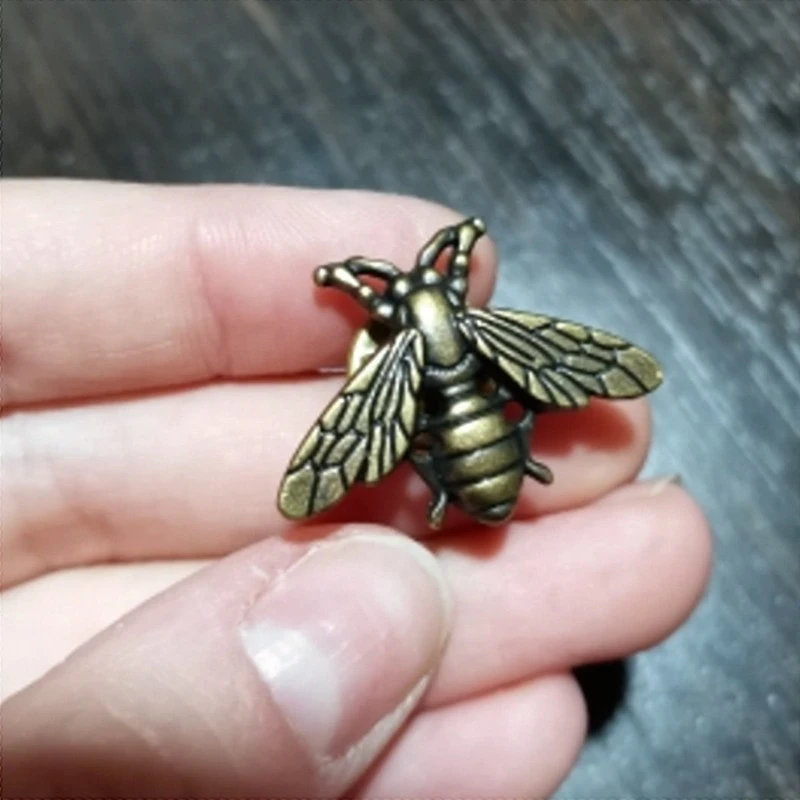 2021 fashion hot sale exquisite cute animal insect bee men and girls lapel brooch badge brooch jewelry wholesale