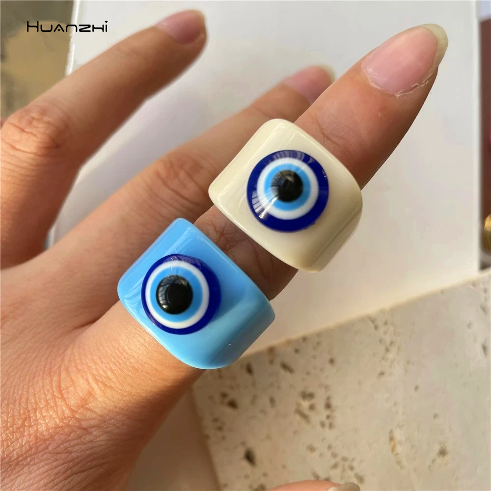 HUANZHI 2021 New Korea Geometric Acrylic Eye Finger Rings for Women Girls Cute Resin Chunky Rings Party Jewelry Gifts