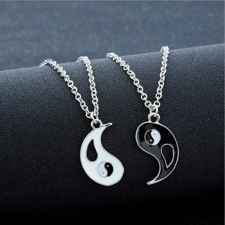 Best Friends Splicing Necklace Taiji Gossip Black With White Yin Yang Pendant Couple Gift Pendant Necklace jewelry wholesale