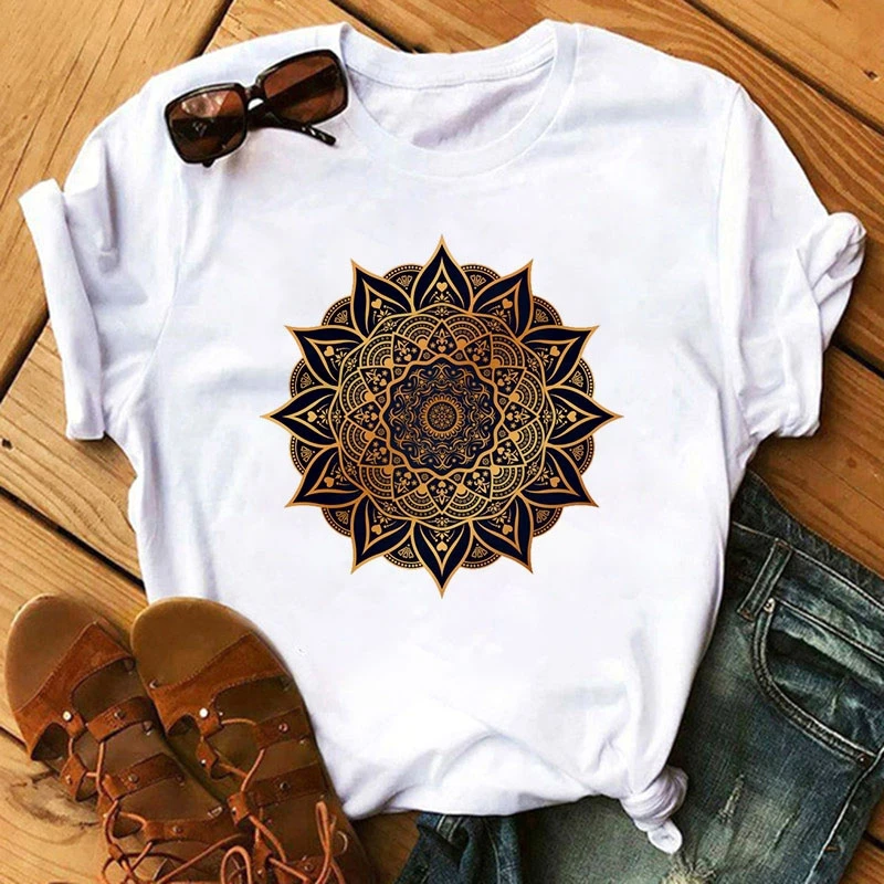 Beautiful Mandala Print Short Sleeve Tshirt Women Aesthetics Tee Graphic Tshirt Female Clothing Oversized White T-Shirts Fashion