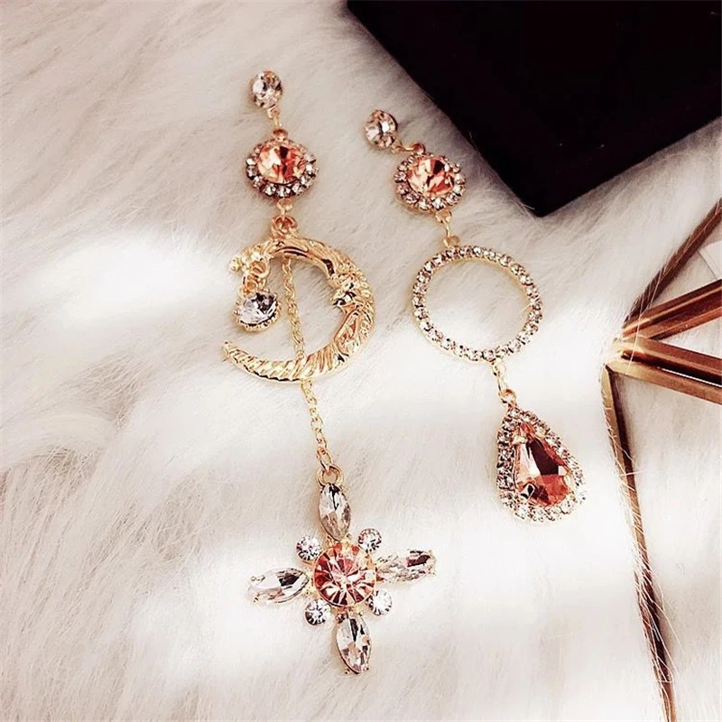 2019 New Arrival  Zinc Alloy Vintage Water Drop Women Dangle Earring Korean Baroque  Moon Circular Crystal Fashion Jewelry