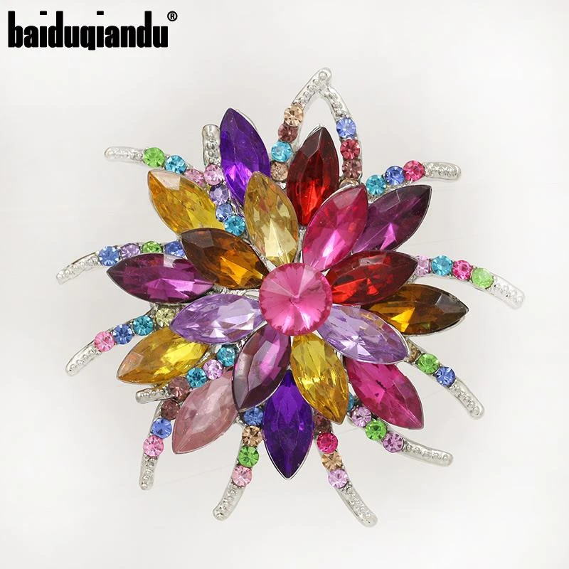 baiduqiandu Brand High Quality Shinning Crystal Trendy Flower Brooch Pins Jewelry in Assorted Colors for Women