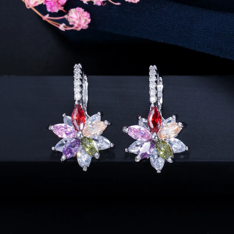 CWWZircons Easy Wear Lovely Geometric Flower Milticolor Cubic Zirconia Stud Earrings for Women Party Fashion Jewelry 2021 CZ451