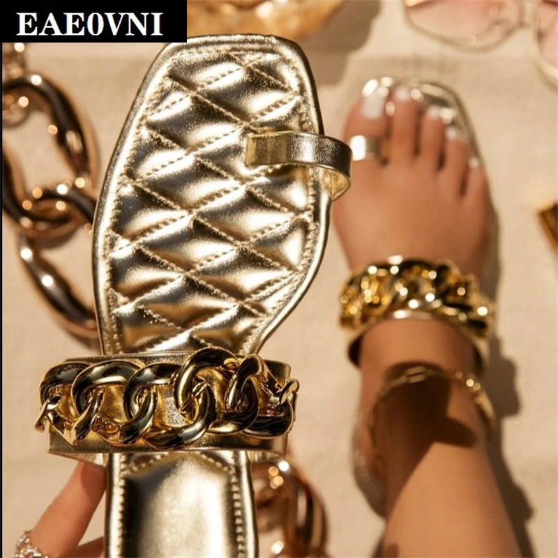 Women's Slippers New Fashion Big Chain Fashion Women's Outdoor Sandals In 2021 Europe and America Fashion Women's Sandals