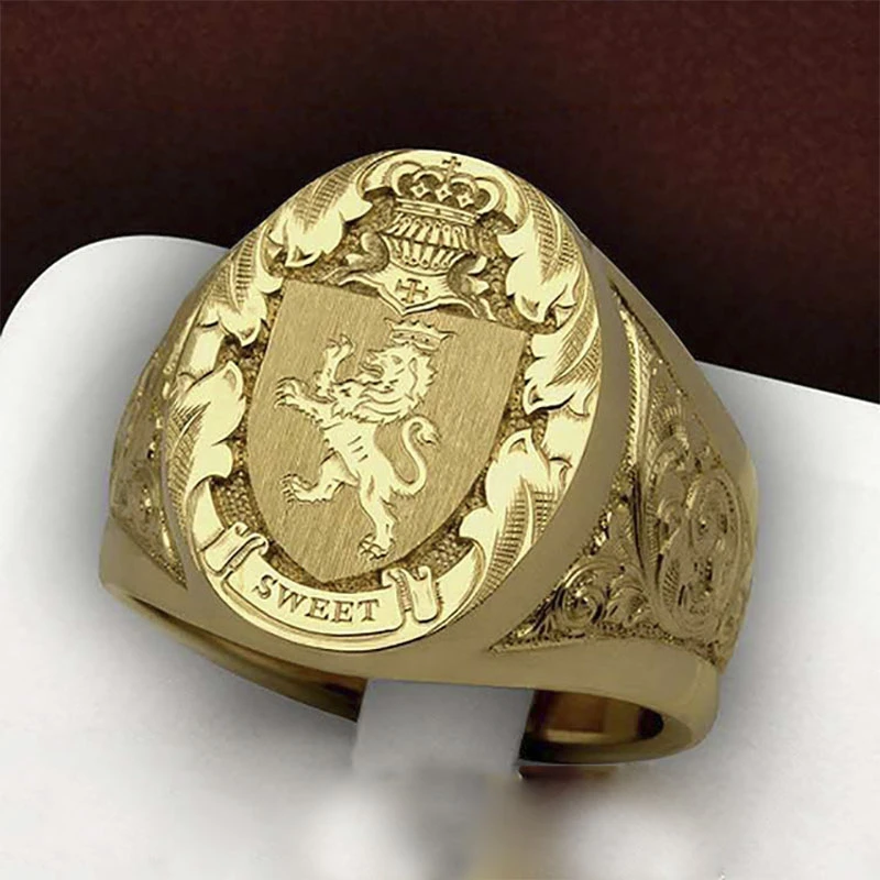 Big Gold Color Ring Men's Exaggerate Domineering Ring Royal Lion Crown Pattern Stamp Logo Cocktail Party Finger Jewelry