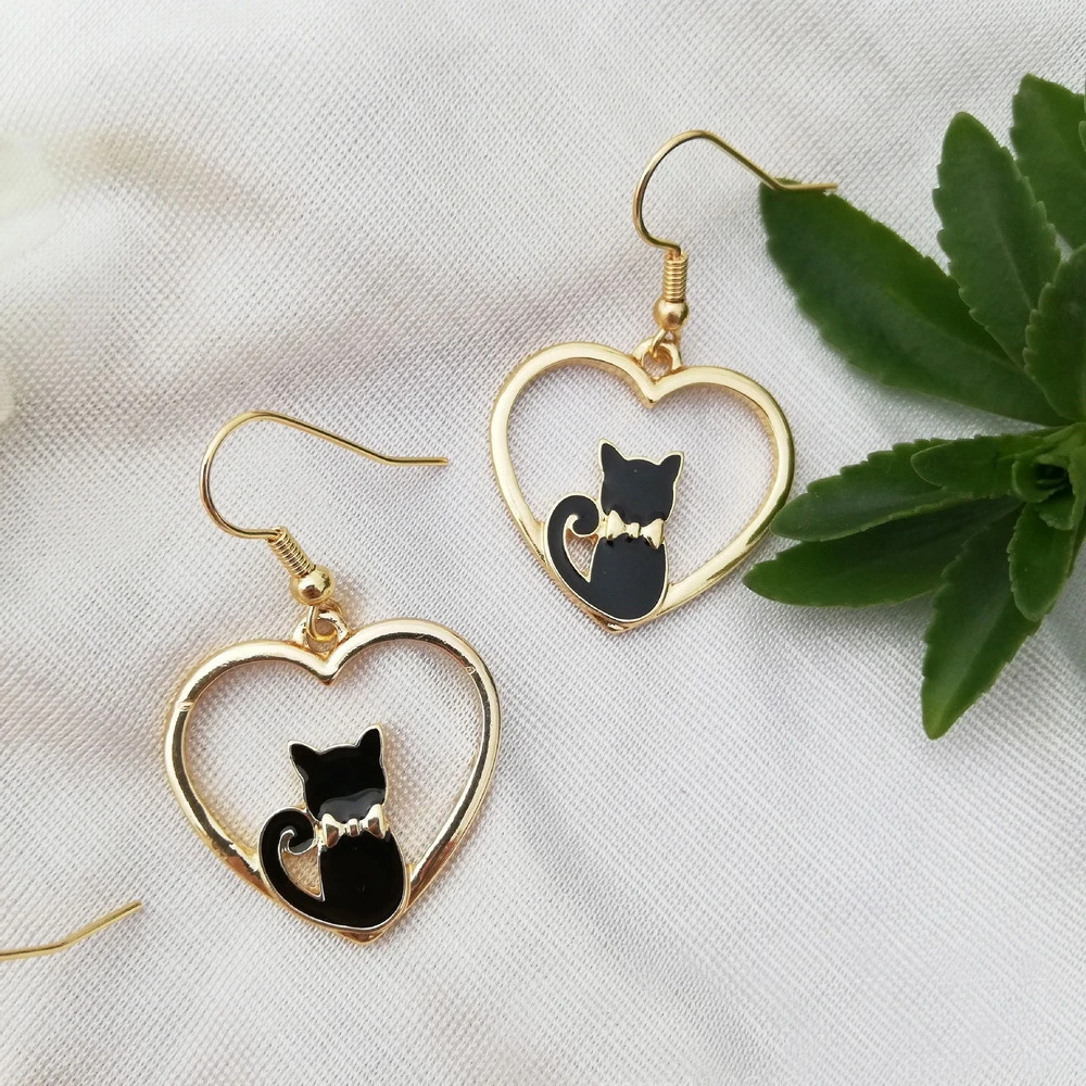 Fashion Cartoon Animals Gold Metal Cat Dangle Earrings for Women Fine Jewelry Accessories Geometry Heart Earrings Female Trendy