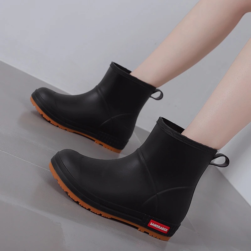 Fashion Four Seasons Female Couples Wear Lightweight Rubber Waterproof Non-slip Shoes Solid Color Rain Boots for Women LZD