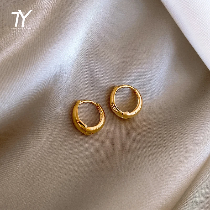 Minimalism Retro French Romantic Metal Gold Small Circle  Hoop Earrings Fashion Korean Jewelry For Woman Students Simple Earring