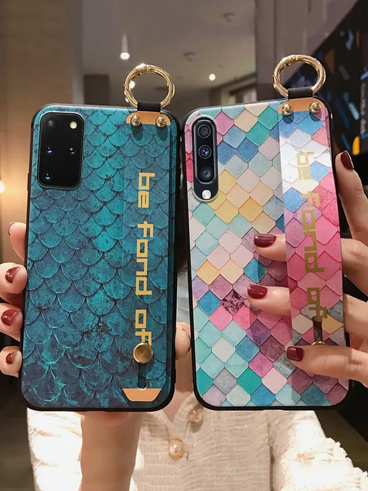 SoCouple For Samsung Galaxy A51 52 50 70 71 72 20 30 32 21s S9 S10 plus S20 FE S21 Note 20 Ultra Wrist Strap Phone Holder Case