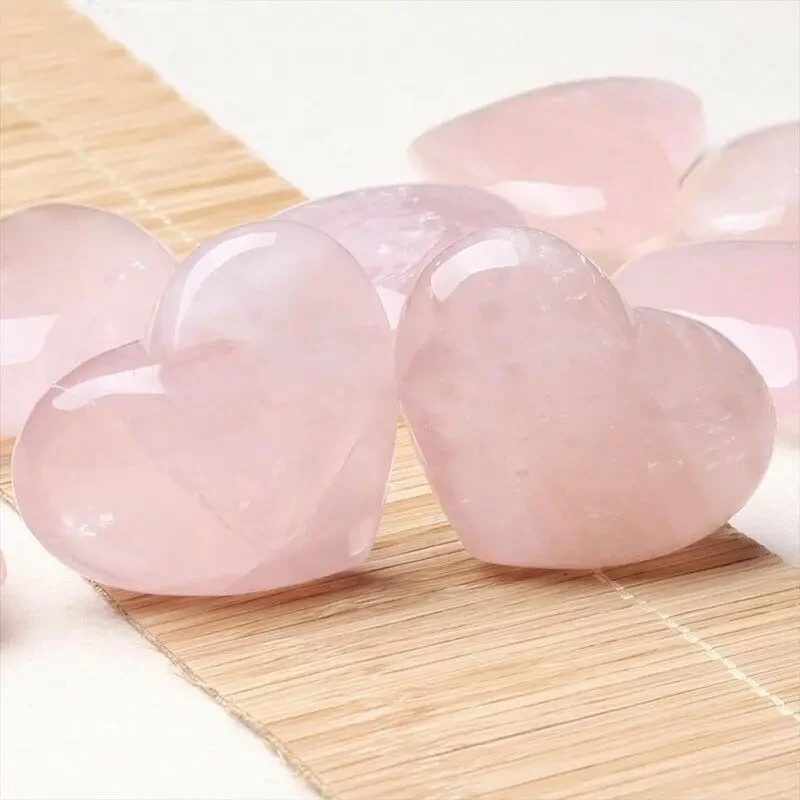 Heart Shaped Rose Pink Natural Quartz Crystal Stone Charm Carved Palm Love Healing stone for Diy Craft Jewelry Making