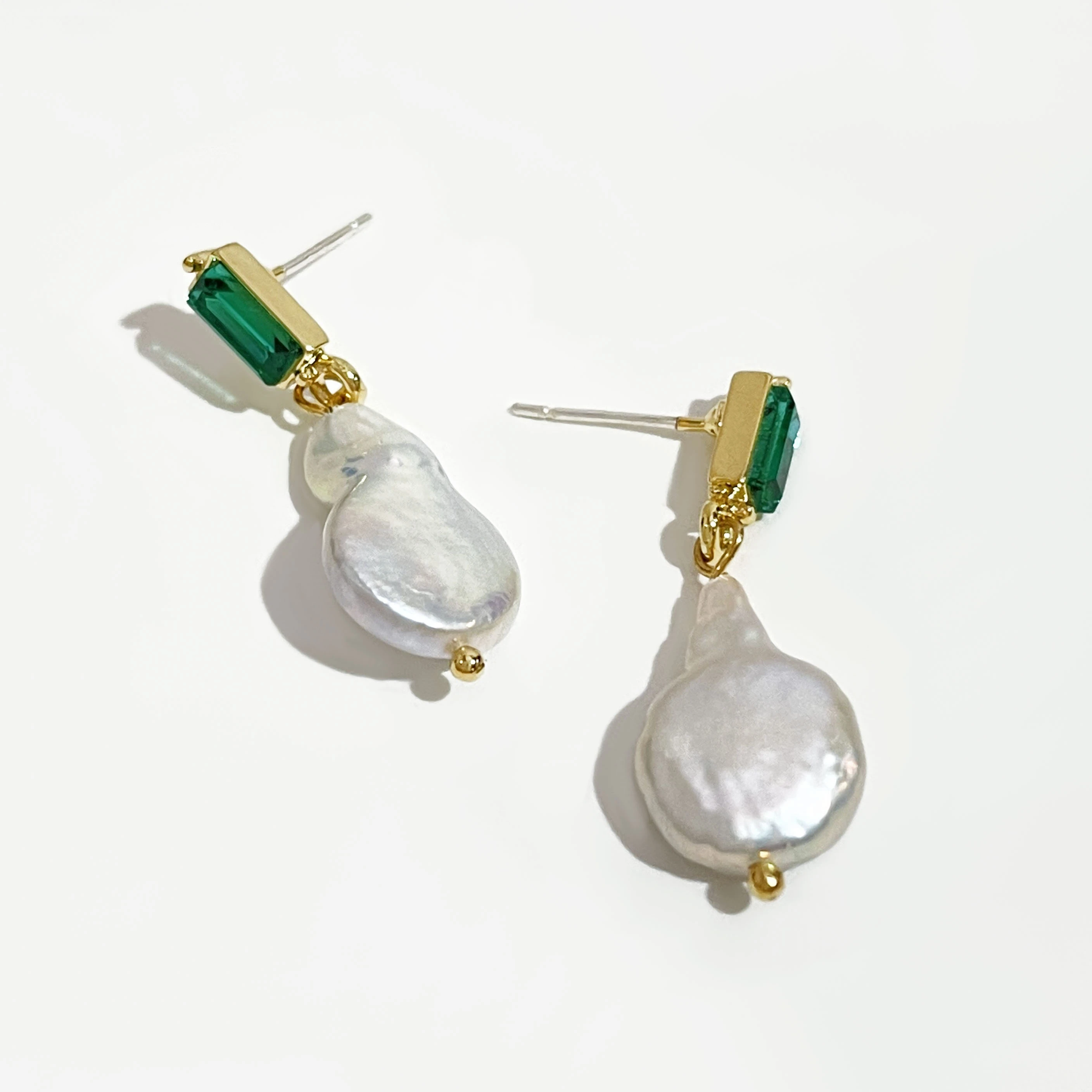 Peri'sBox Large Baroque Pearl Drop Earrings for Women Geometric Genuine Freshwater Pearl Earrings Green Crystal Drop Earrings