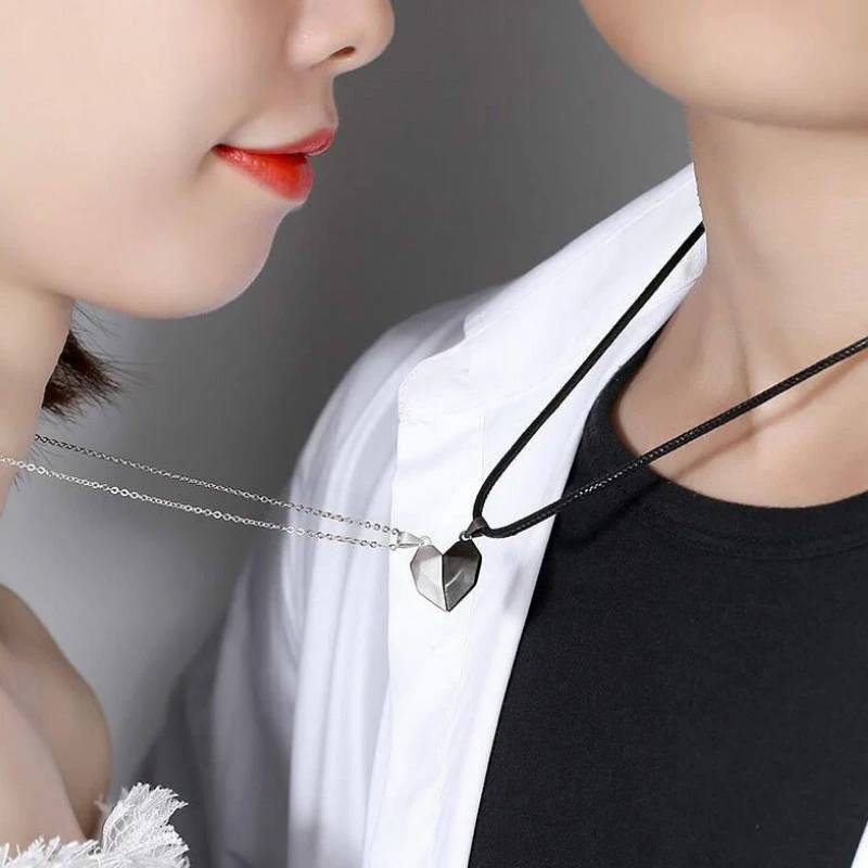 2pcs Couple Necklace Magnet Suction Wishing Stone Creative Attraction Pendants MenWomen Love for Long Distance Girlfriend Women