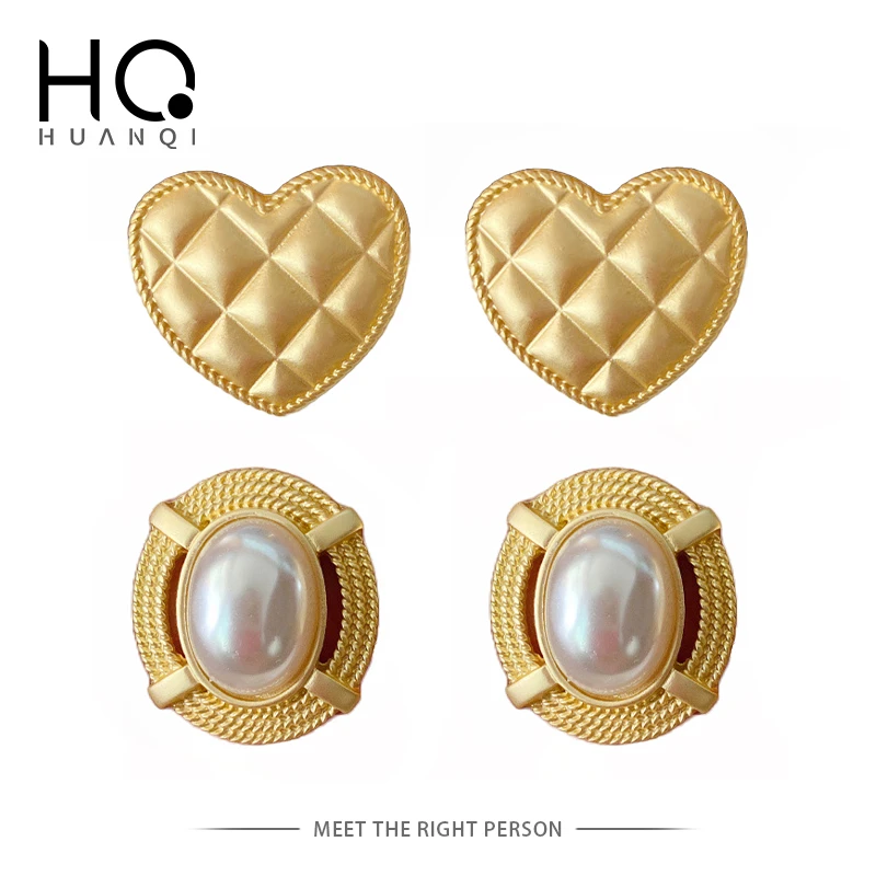 HUANZHI 2020 New Square Round Flower Shaped Love  Hollow Baroque Vintage Pearl Stud Earrings For Women Girls Party Jewelry Gift