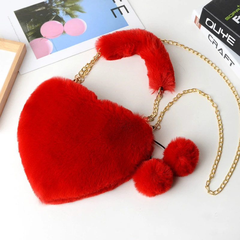 2020 Faux plush heart-shaped shoulder bag Winter female Cute Clutch Purse Love handbag Chain Messenger bag Ladies Crossbody Bag