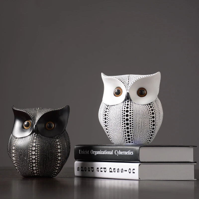 Nordic Style Owls Ornament Owl Resin Craft Lovely Bird Miniatures Figurines for Home Decor Living Room Bedroom Office Decoration