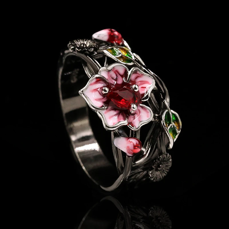 Exquisite Women's Jewelry Red Flower 925 Silver Ring Creative Elegant Women's Jewelry Attend Banquet Wedding Ring