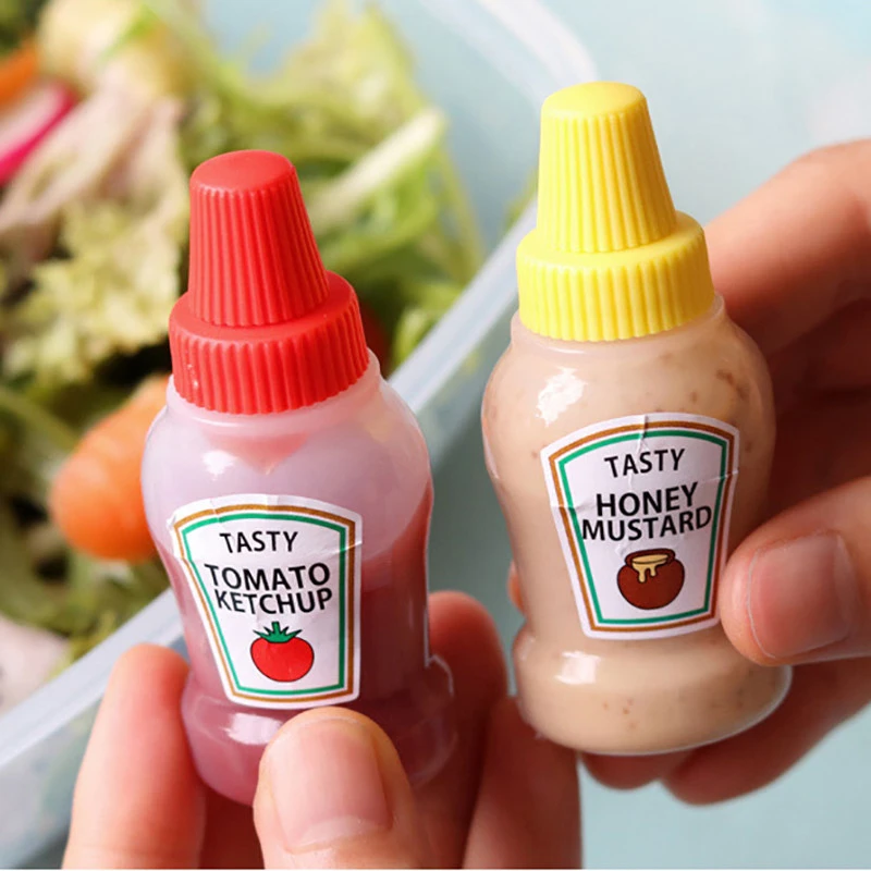 2pcs/set 25ML Condiment Bottles with Twist On Cap Lids Ketchup Mustard Mayo Hot Sauces Olive Oil Bottles Kitchen Gadget