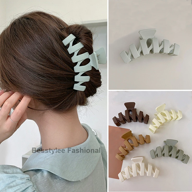 New Solid Large Hair Claws Elegant Geometric Hairpins for Women Girls Korean Style Barrette Plastic Headwear Hair Accessories