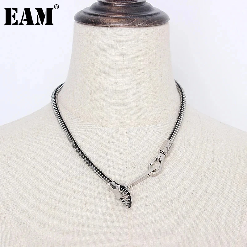 [EAM]  Women Metal Color Zipper Shaped Design Cool Necklace New Temperament Fashion Tide All-match Spring Autumn 2021 1S271