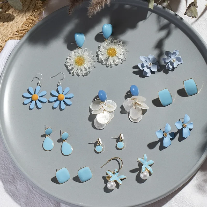 2020 Korean Blue Geometric Flower Pendant Earrings Multiple Drop Earrings Trendy Floral Resin Acrylic Raffia Dangle Earrings